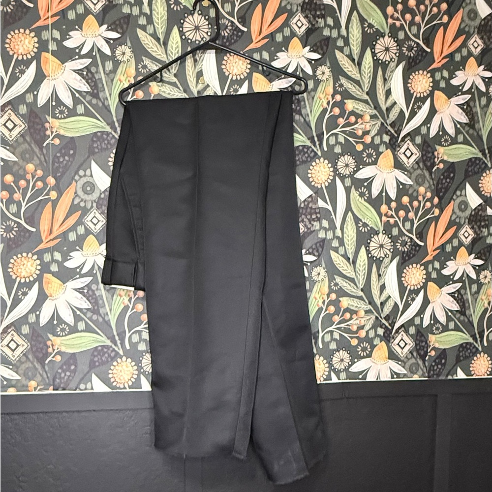 Black Dress Pants with Sleek Silhouette